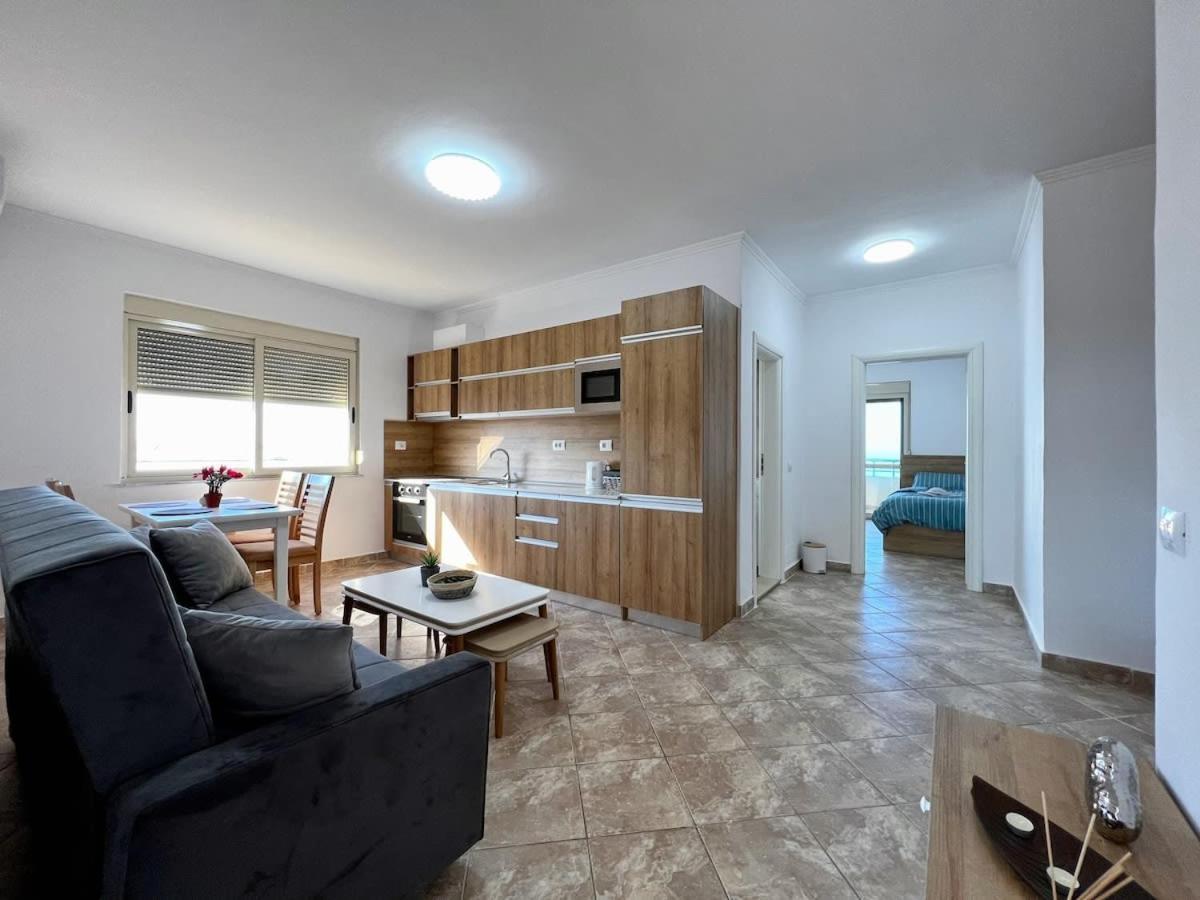 Divine 642 Apartment Durres Bagian luar foto
