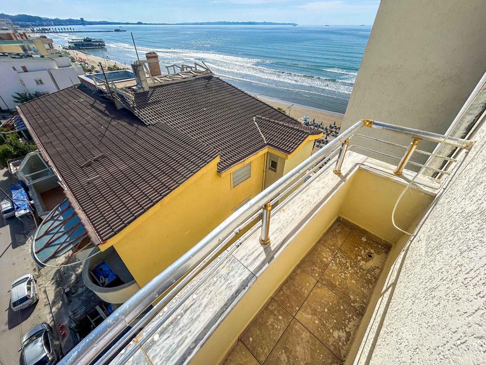 Divine 642 Apartment Durres Bagian luar foto