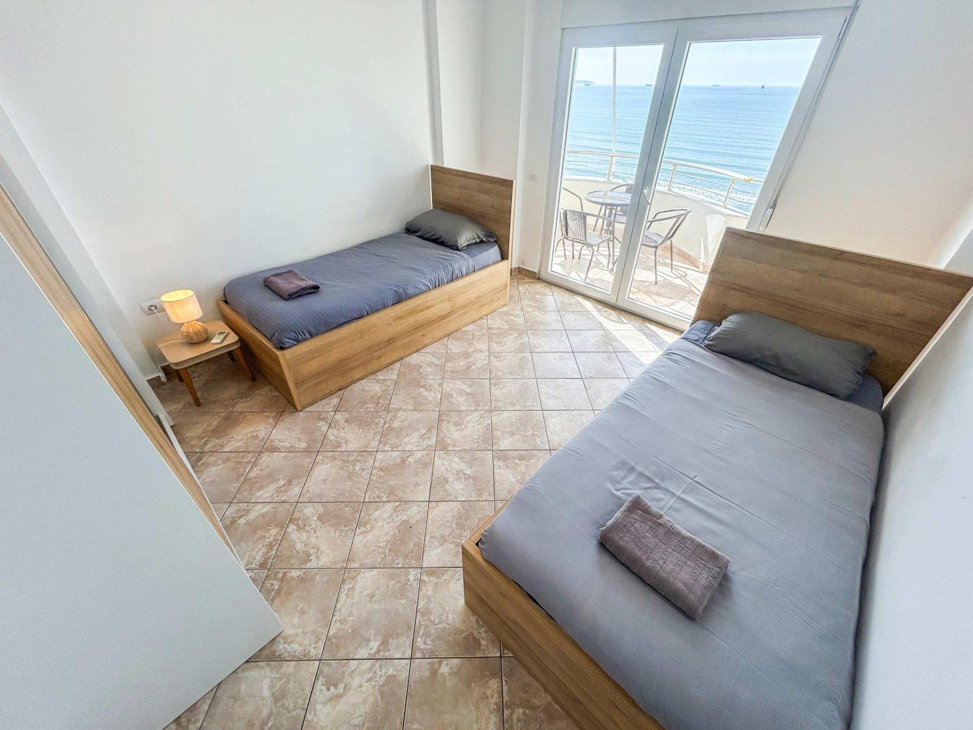 Divine 642 Apartment Durres Bagian luar foto